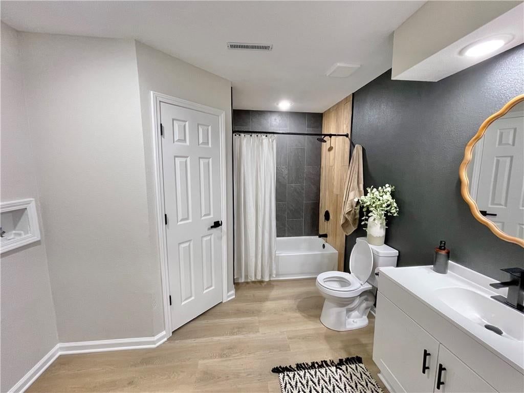 302 Gum Street — photo 14