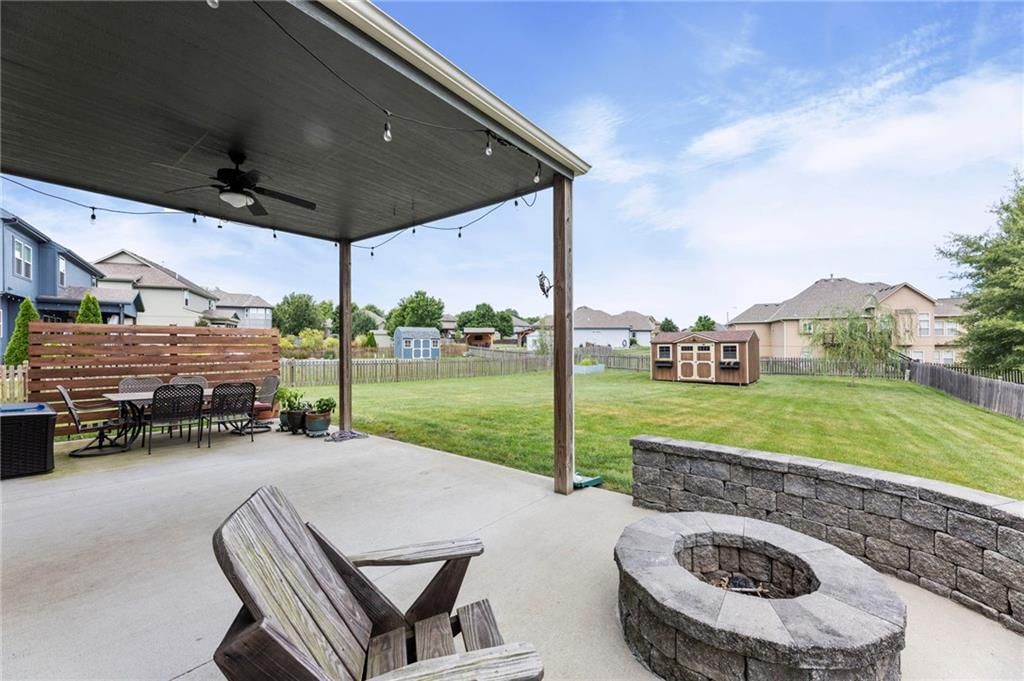 Photo 43 of 43 - 1800 Knoll Creek Lane, Raymore, MO 64083
