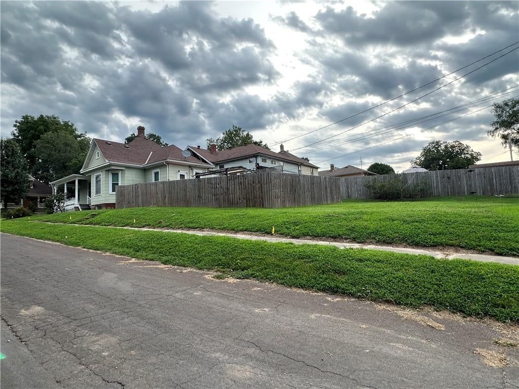1601 Bloom Street — photo 10