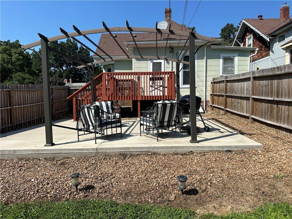 1601 Bloom Street — photo 29