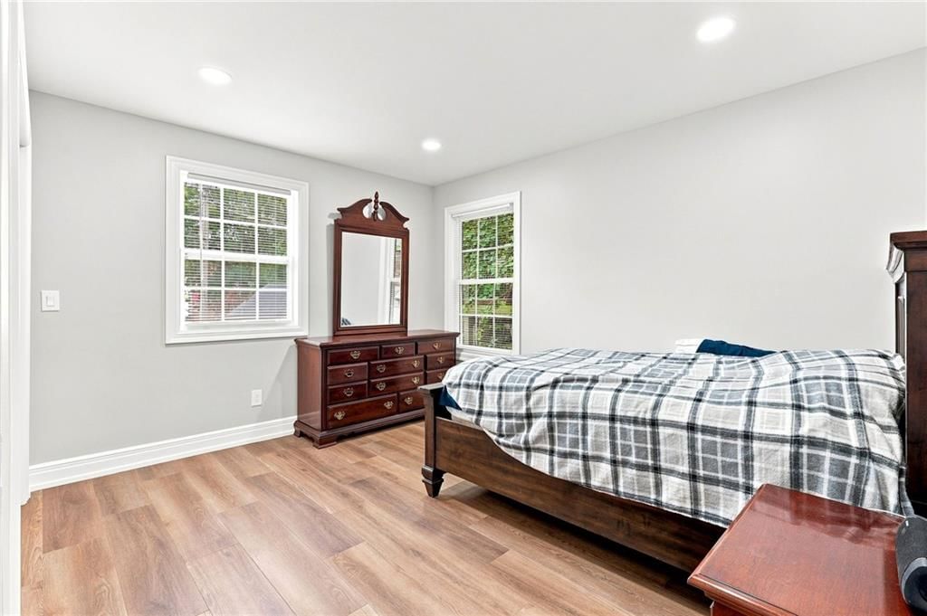 43 S Pyle Street — photo 16