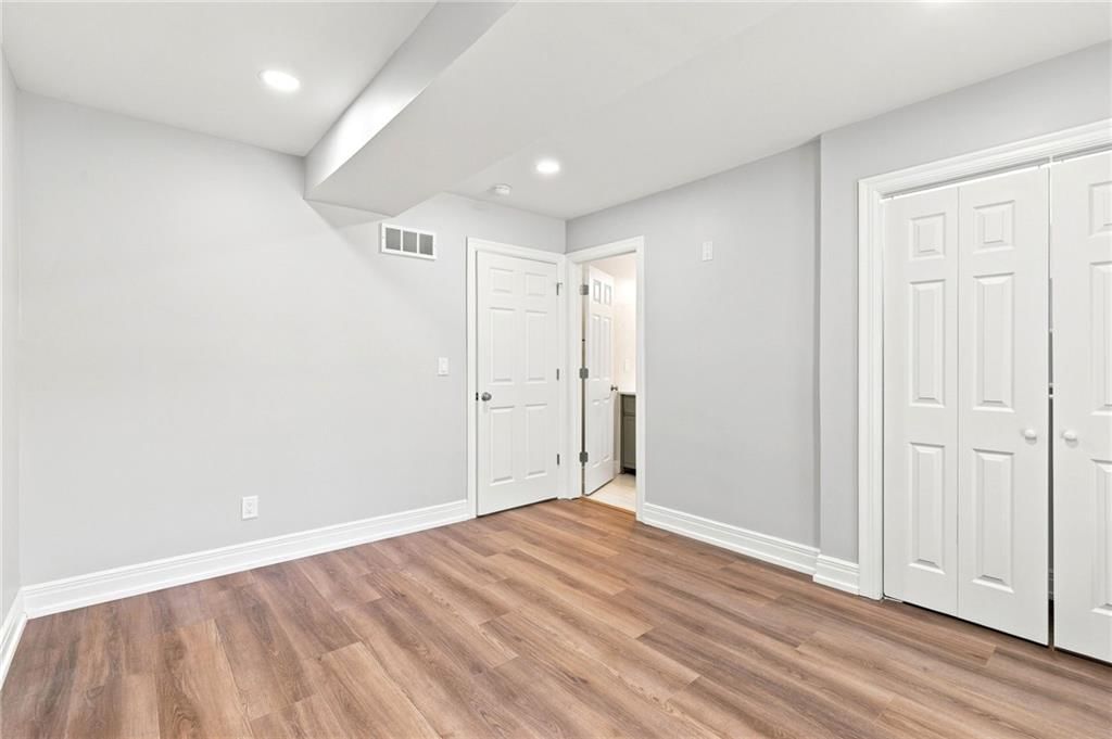 43 S Pyle Street — photo 25
