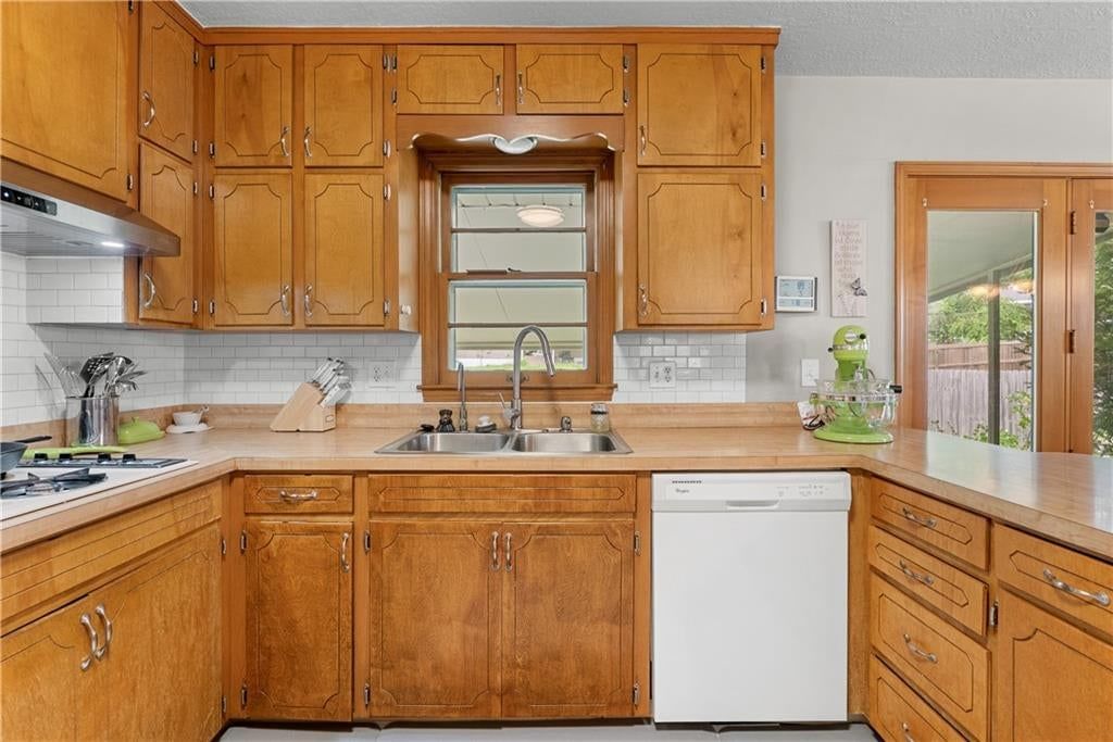 4200 S McCoy Street — photo 14