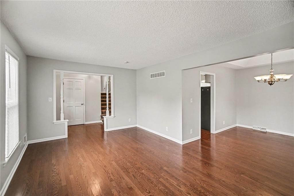 11901 E 54th Terrace — photo 12