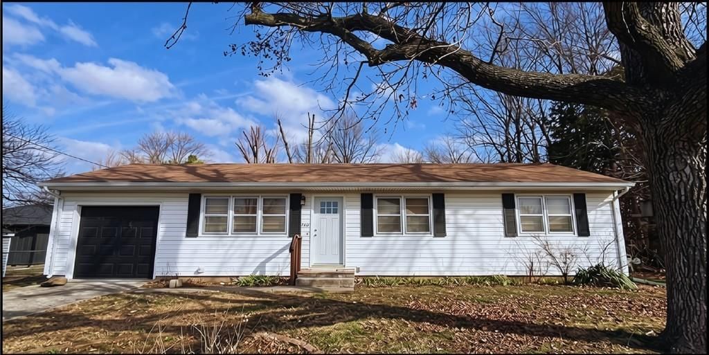 204 W Grand, Nevada, MO