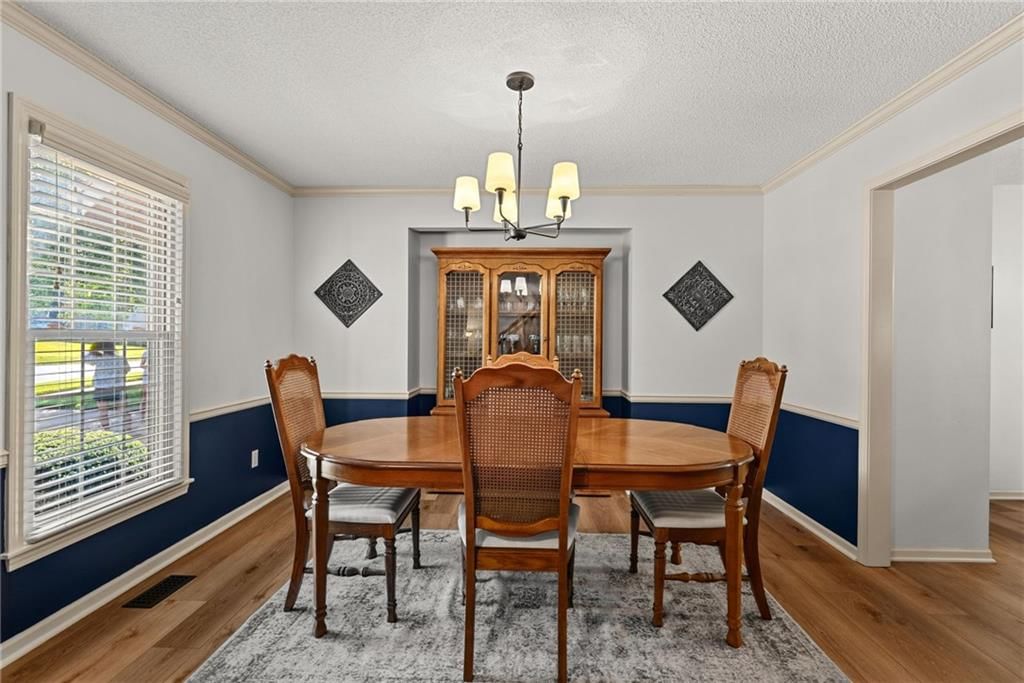 Photo 11 of 45 - 13608 W 68th Street, Shawnee, KS 66216