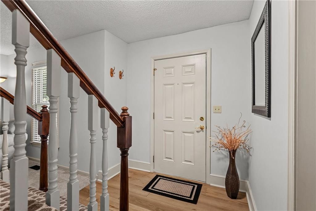 Photo 8 of 45 - 13608 W 68th Street, Shawnee, KS 66216