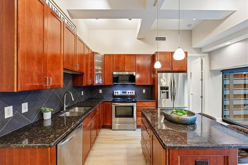 1101 Walnut Street — photo 7