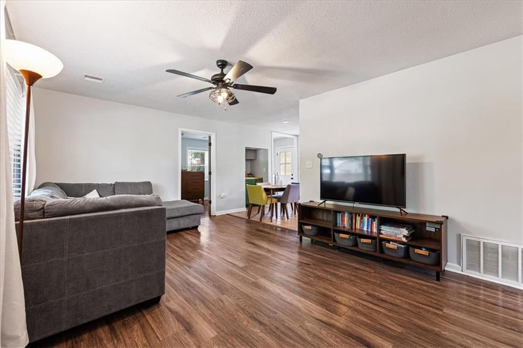 2541 Highland Drive — photo 6