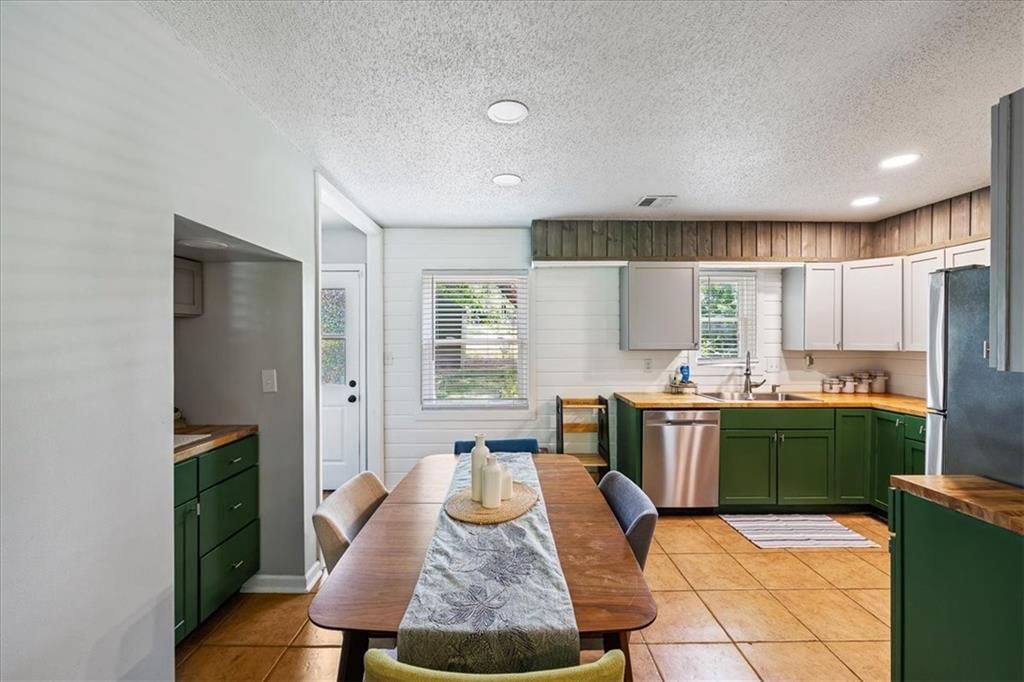 2541 Highland Drive — photo 7