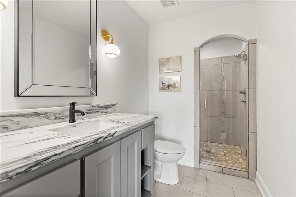 Photo 32 of 72 - 10755 NW 81st Street, Kansas City, MO 64152