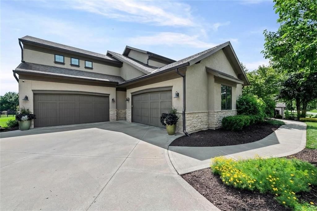 Photo 3 of 72 - 10755 NW 81st Street, Kansas City, MO 64152