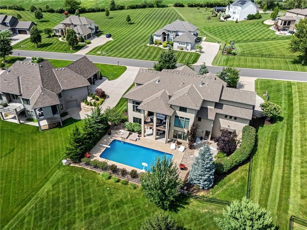 Photo 70 of 72 - 10755 NW 81st Street, Kansas City, MO 64152
