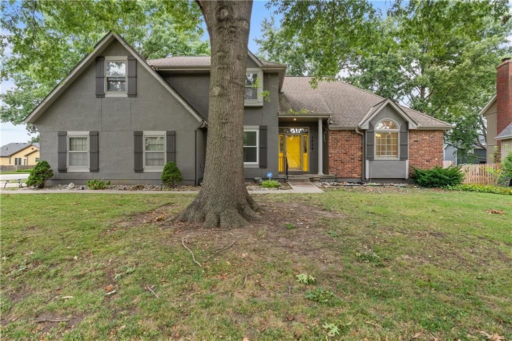 1028 SE Bordner Drive — photo 2