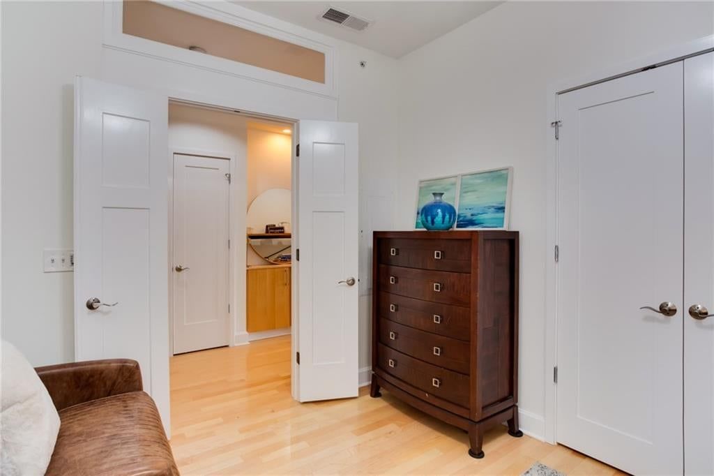 4521 Wornall Road — photo 21