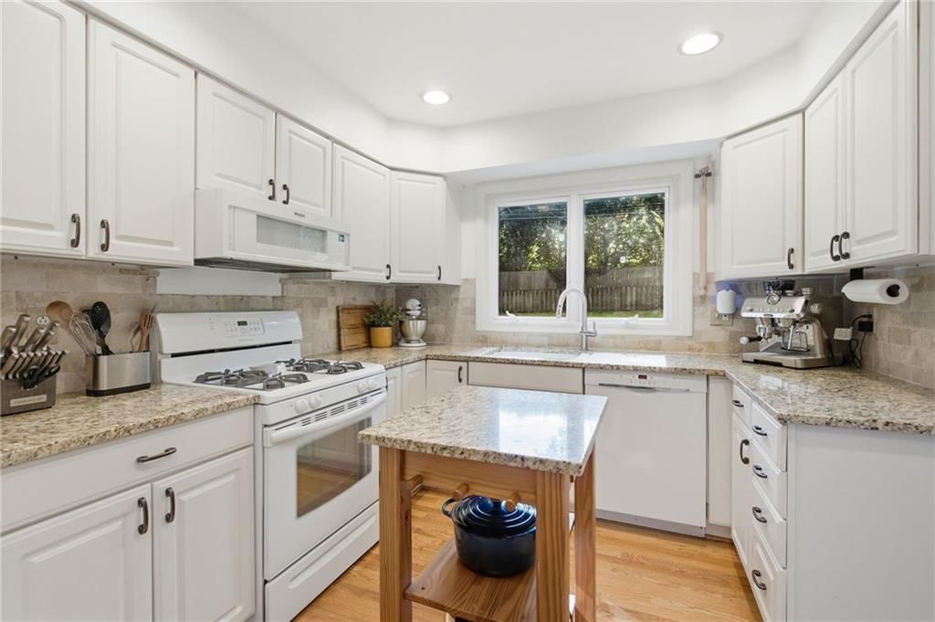 7523 Falmouth Street — photo 16