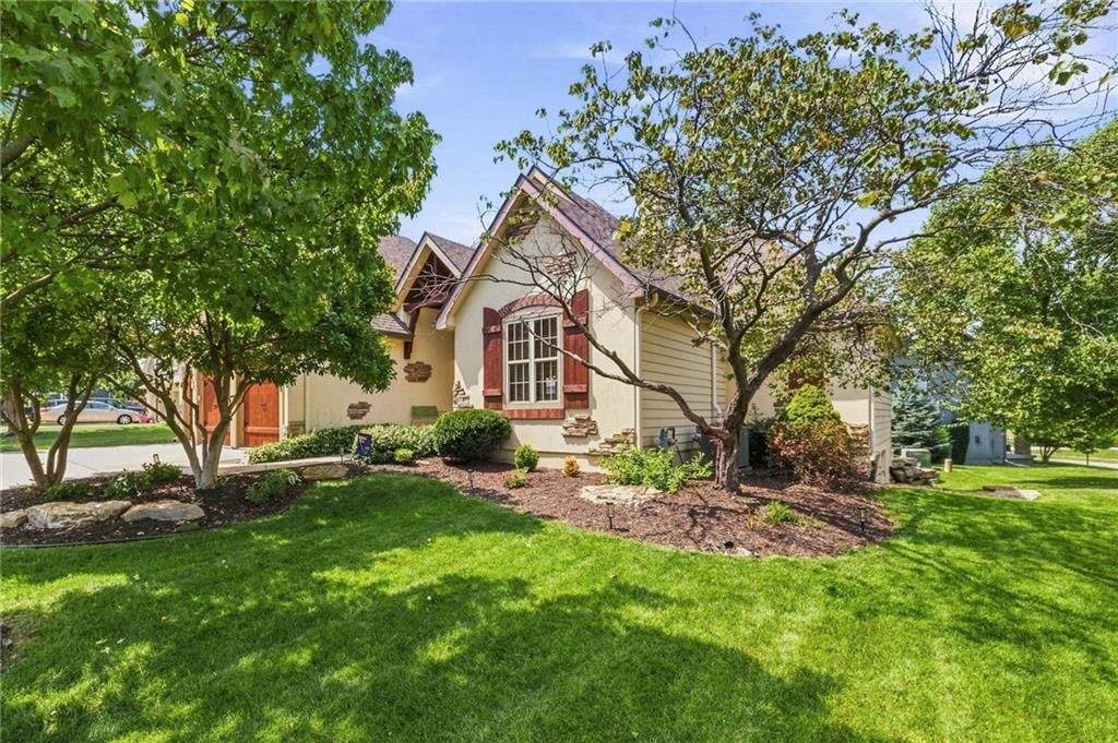 10230 Marion Street — photo 4