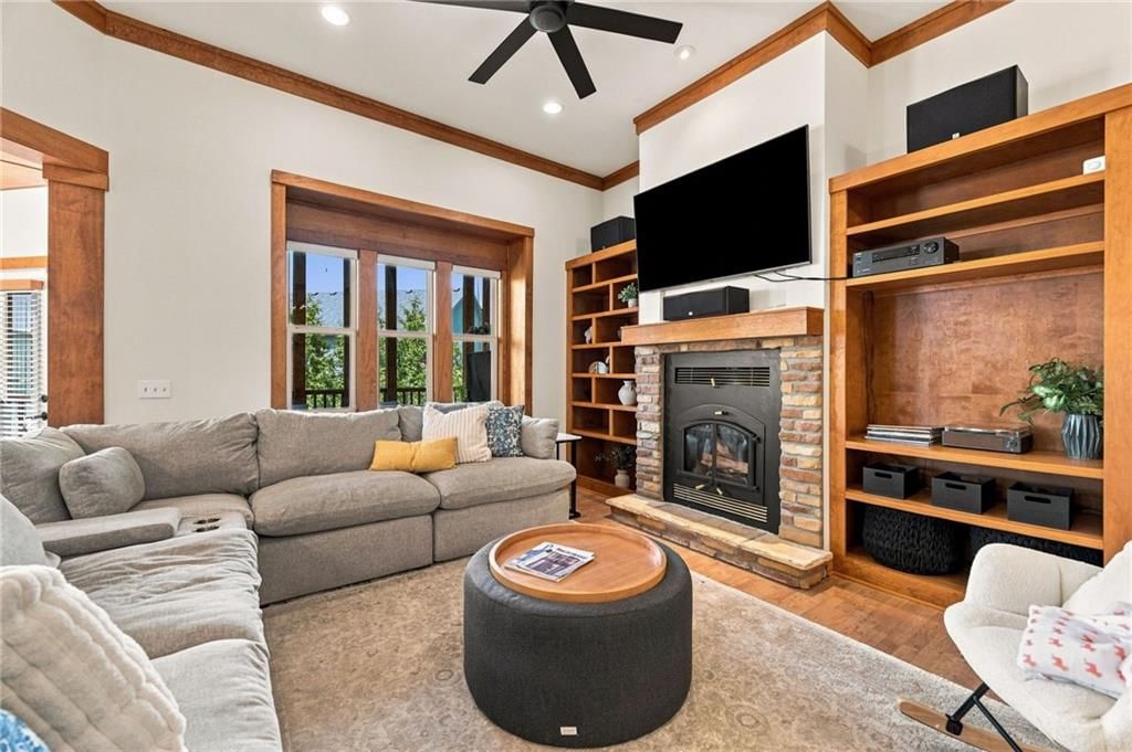 10230 Marion Street — photo 7