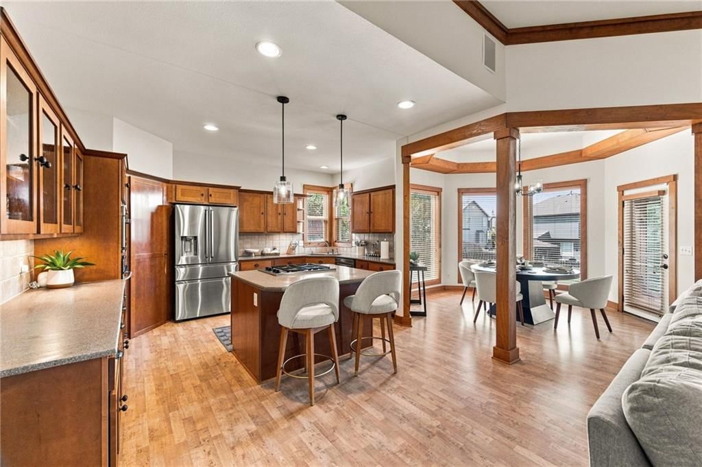 10230 Marion Street — photo 11