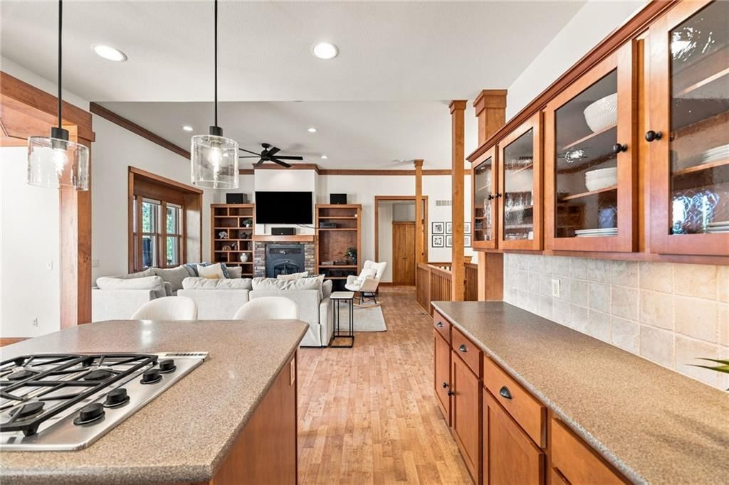 10230 Marion Street — photo 16