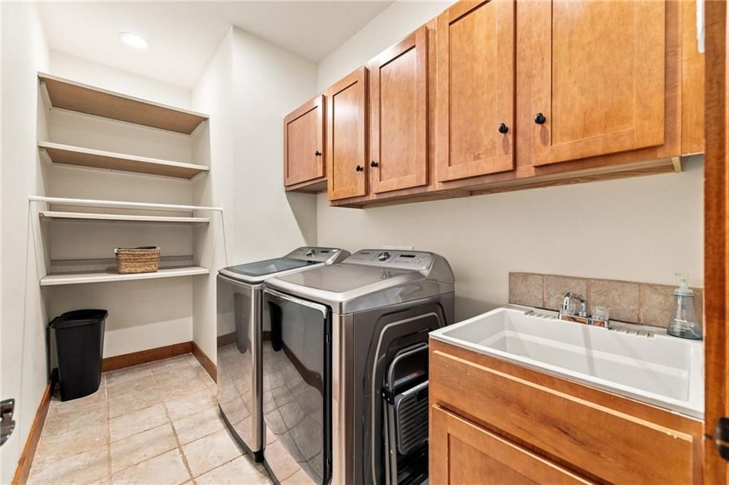 10230 Marion Street — photo 35