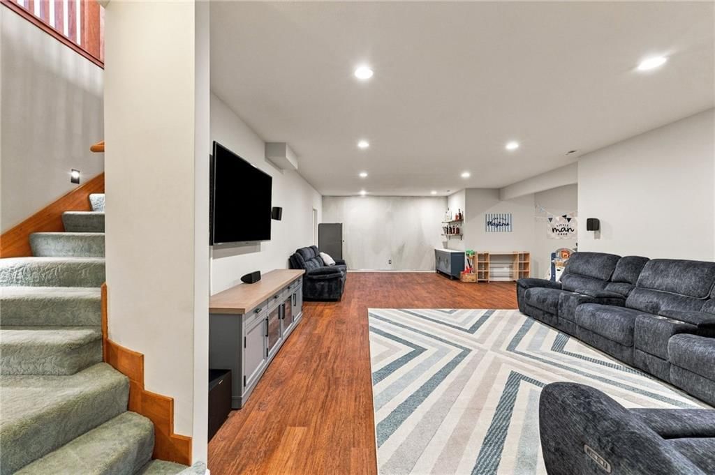 10230 Marion Street — photo 36