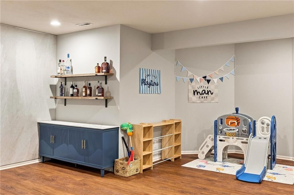 10230 Marion Street — photo 40