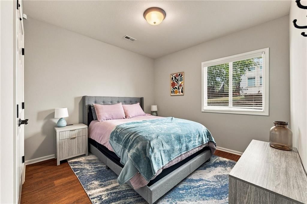 10230 Marion Street — photo 43