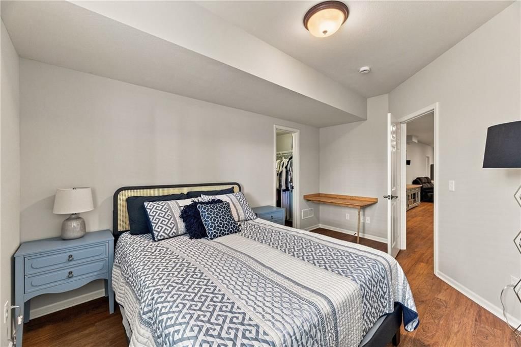 10230 Marion Street — photo 46