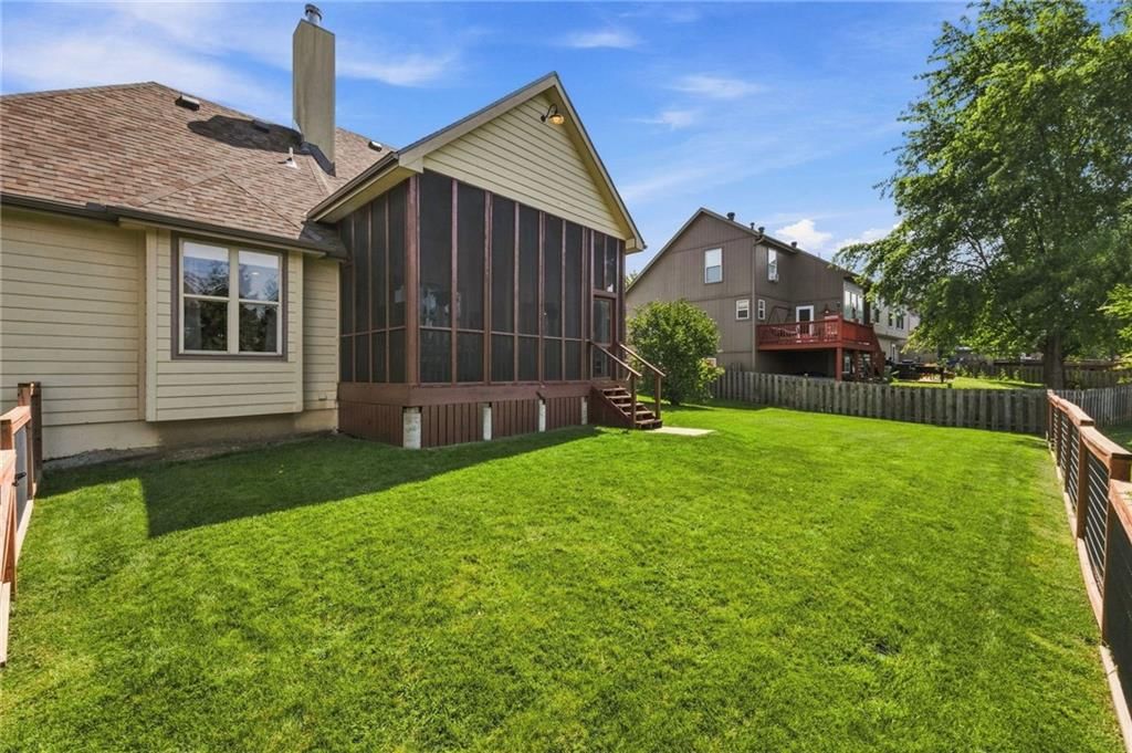 10230 Marion Street — photo 48