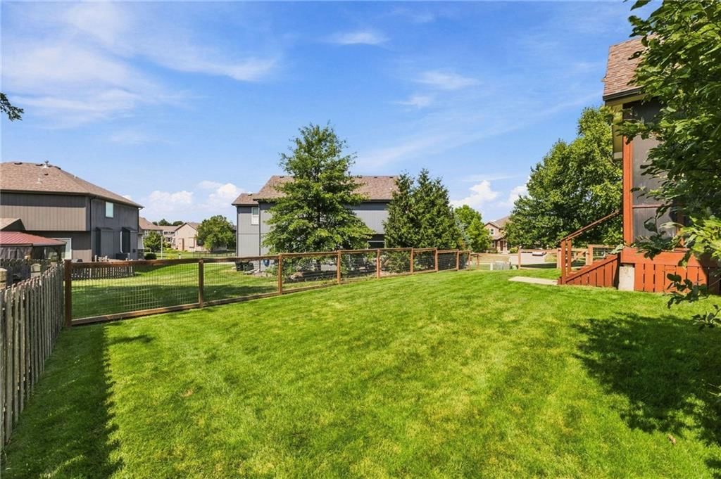 10230 Marion Street — photo 49