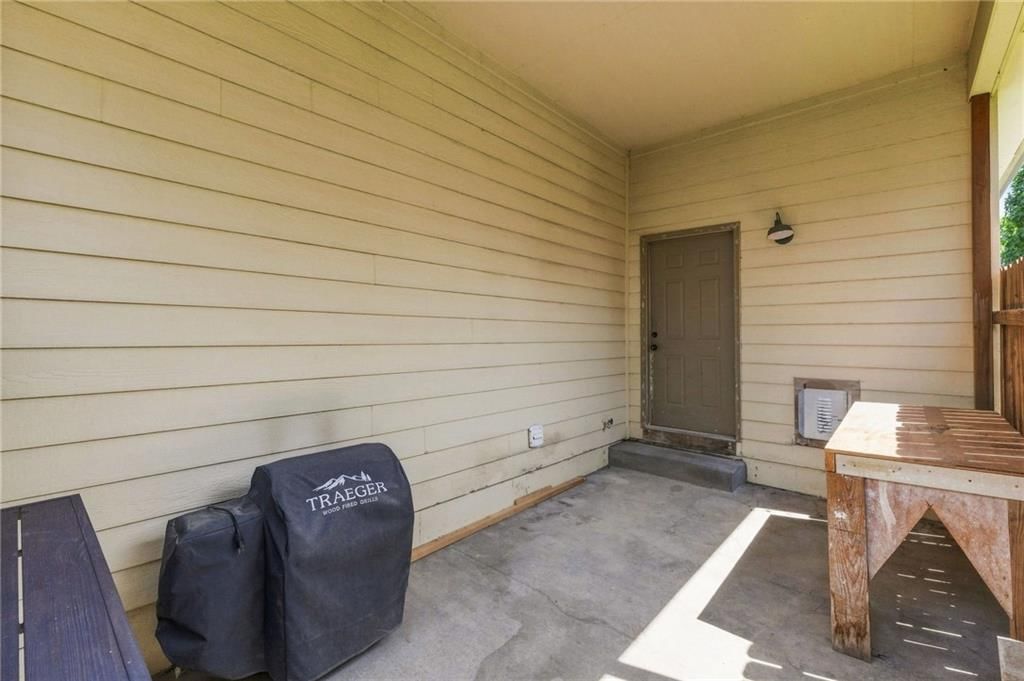 10230 Marion Street — photo 51