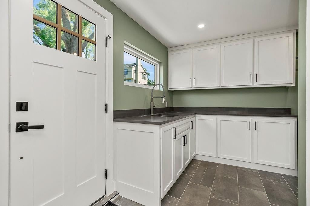 2905 W 73rd Street — photo 12