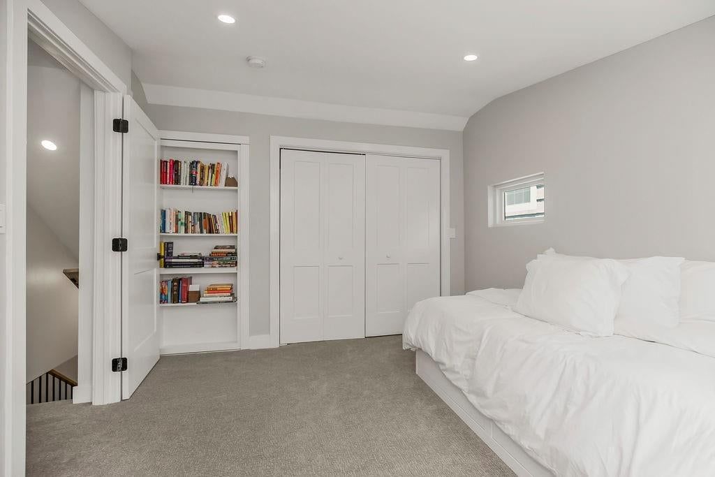 2905 W 73rd Street — photo 32