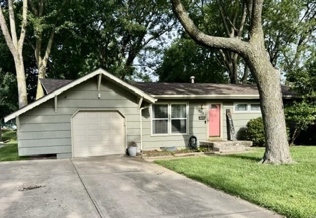 7104 Melrose Lane, Shawnee, KS