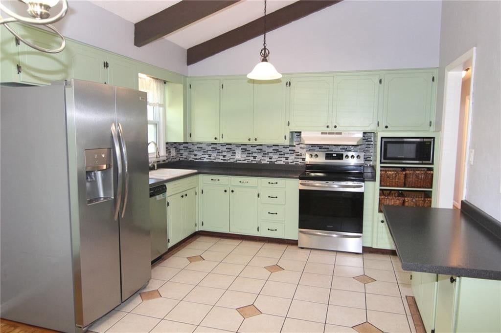Photo 6 of 29 - 7104 Melrose Lane, Shawnee, KS 66203