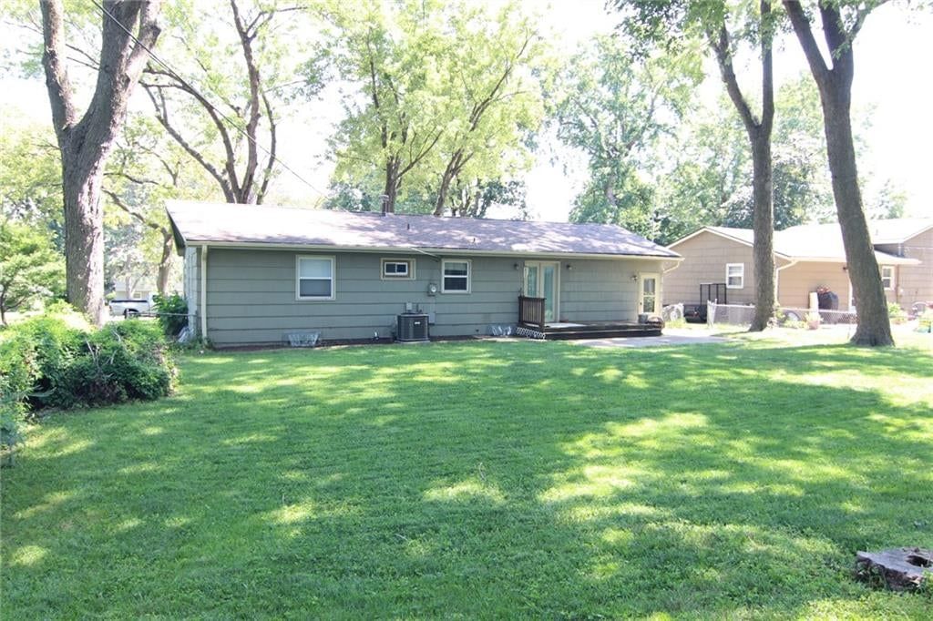 Photo 29 of 29 - 7104 Melrose Lane, Shawnee, KS 66203