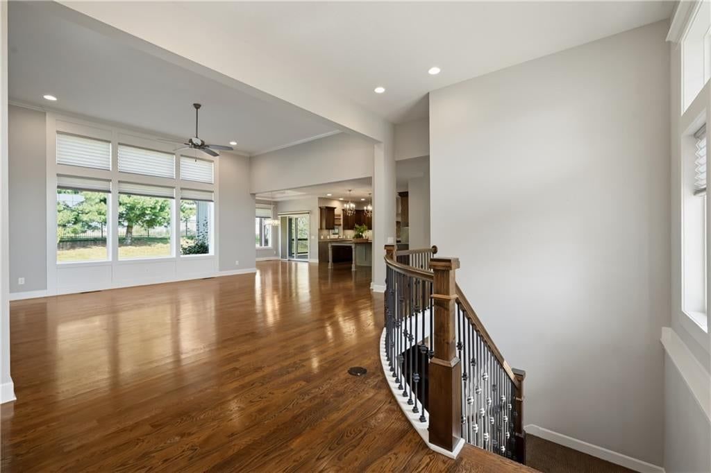 190 SW Roosevelt Ridge — photo 4