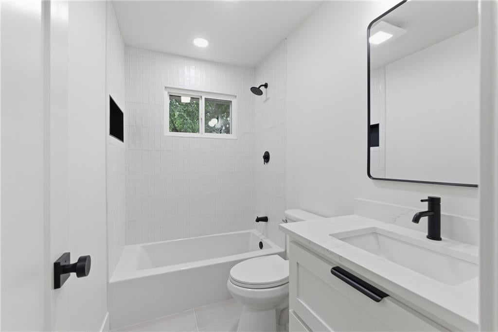 1833 N 75th Drive — photo 23