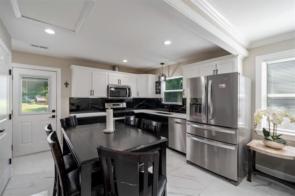 5201 locust Avenue — photo 9