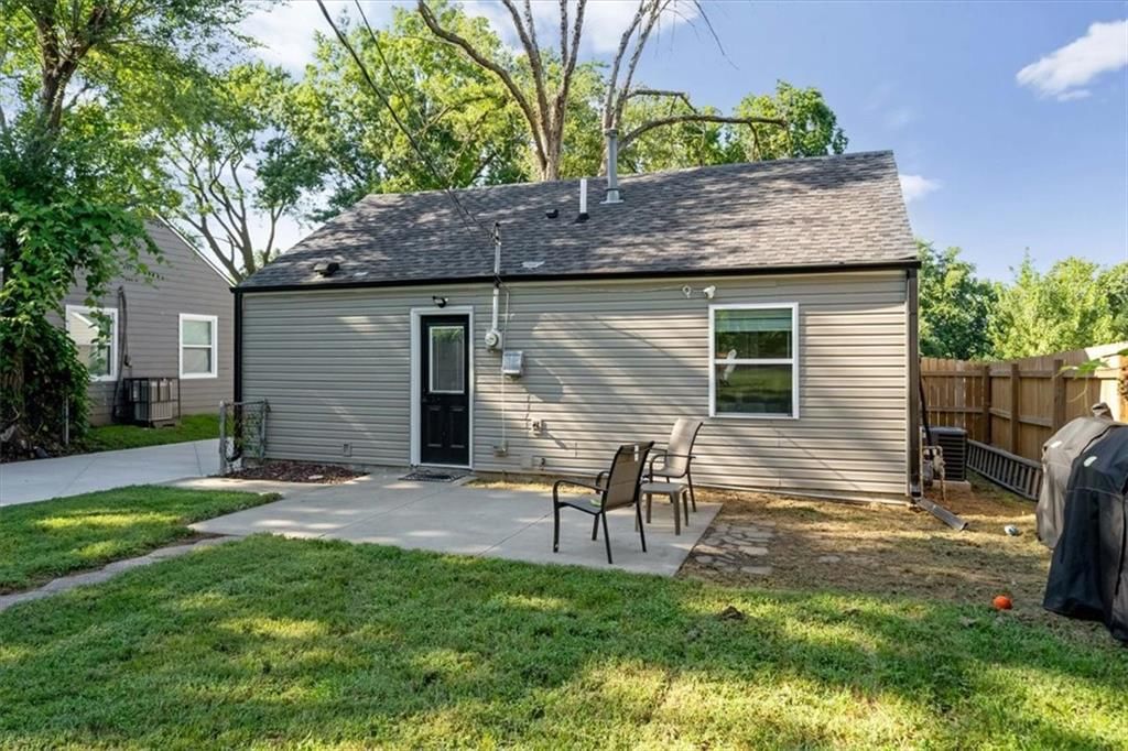 5201 locust Avenue — photo 21