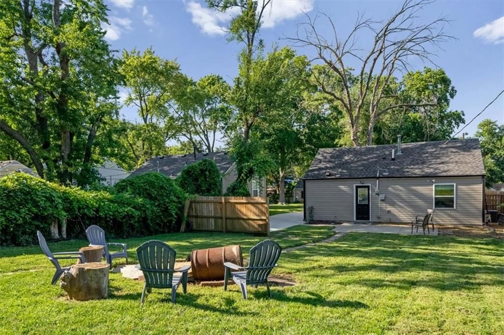 5201 locust Avenue — photo 25