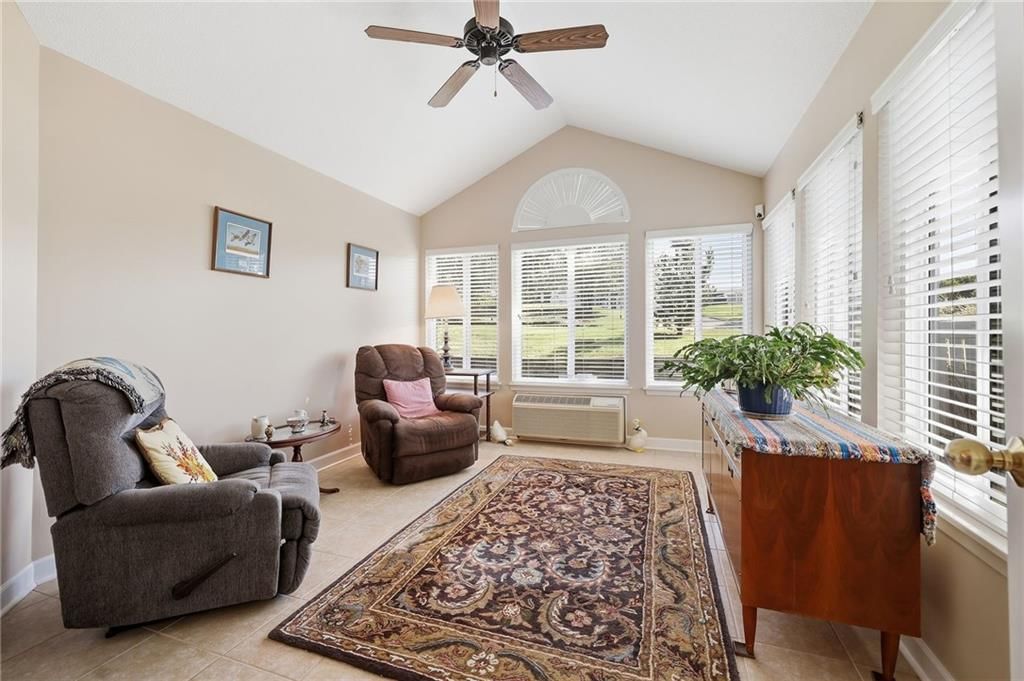 7104 Hedge Lane Terrace — photo 10