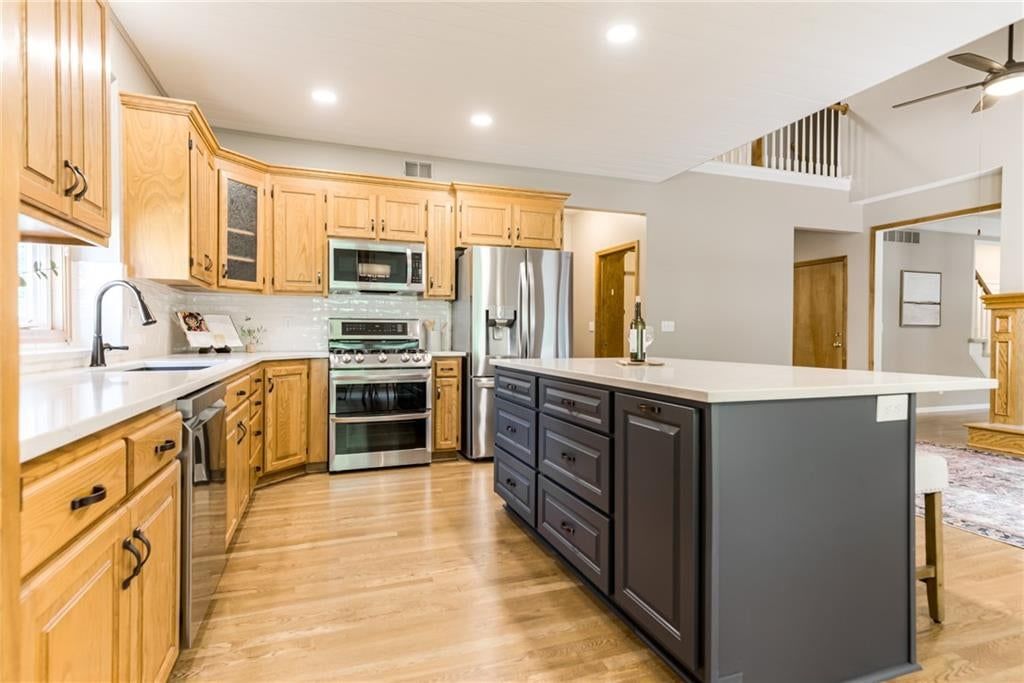 16509 W 80TH Terrace — photo 19