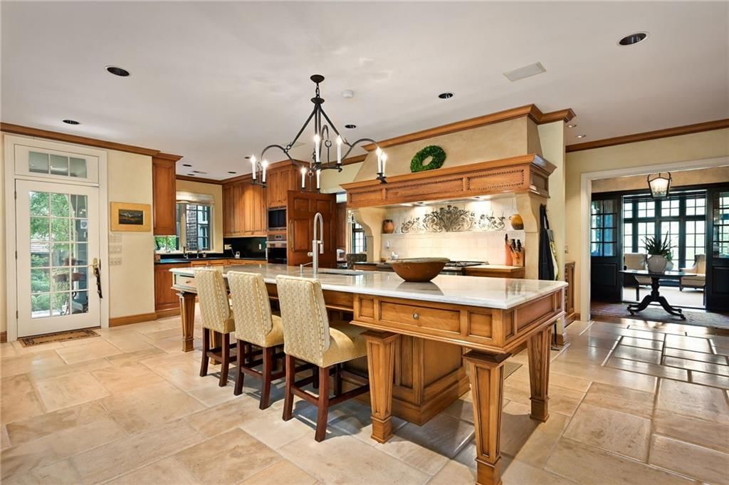5800 Brookbank Lane — photo 40