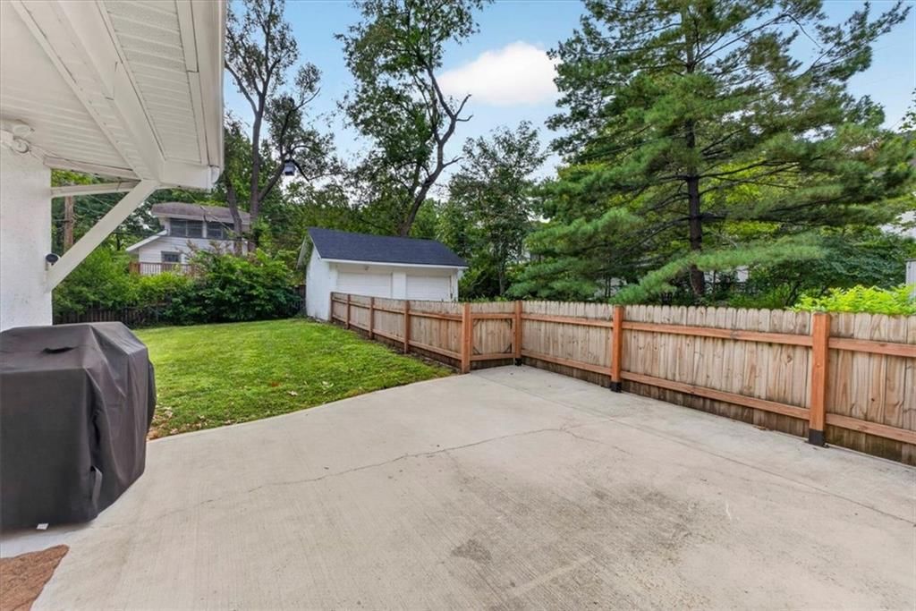 Photo 55 of 61 - 5737 Cherry Street, Kansas City, MO 64110