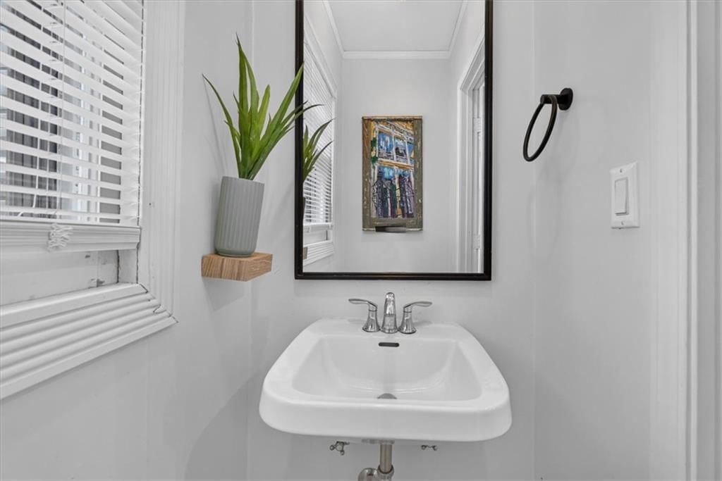 Photo 33 of 61 - 5737 Cherry Street, Kansas City, MO 64110