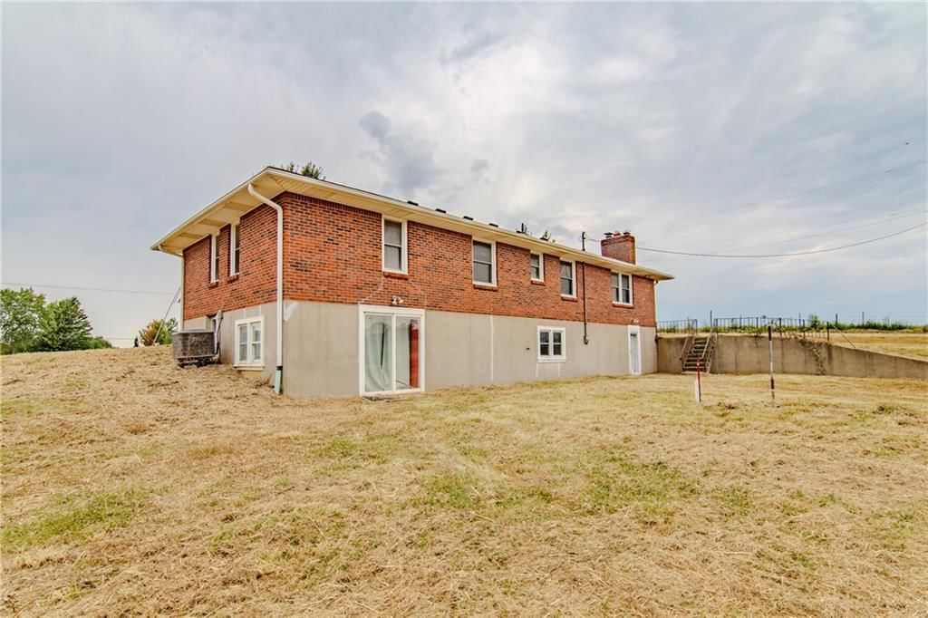 561 SE 13 Highway — photo 41