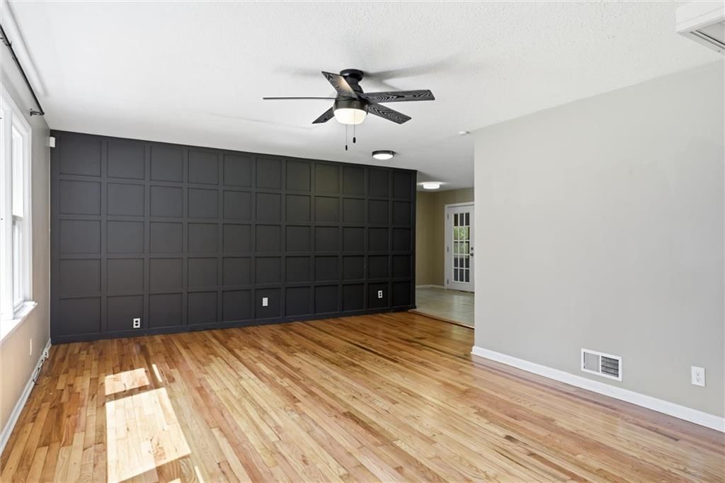 8810 E 71st Terrace — photo 3