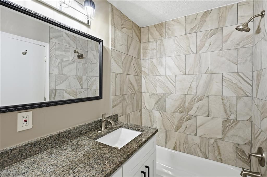 8810 E 71st Terrace — photo 13